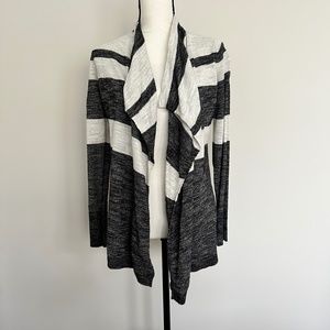 Loft Size Small Cardigan Wrap in Gray and Off White